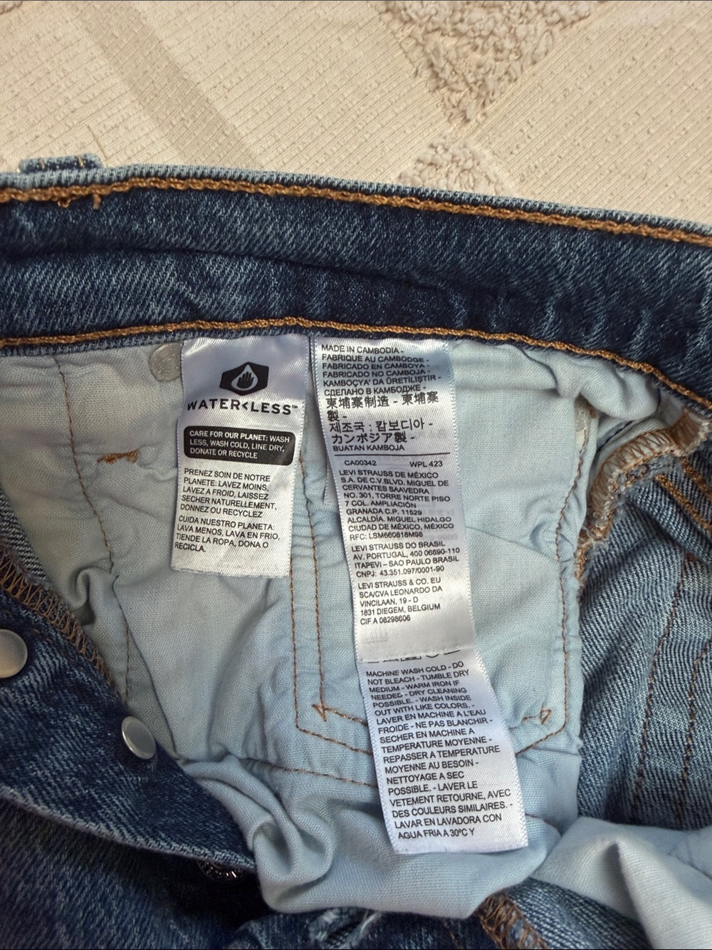 Levi's Blue Denim Raw-Hem Cutoff Shorts 27 - Picture 5 of 5